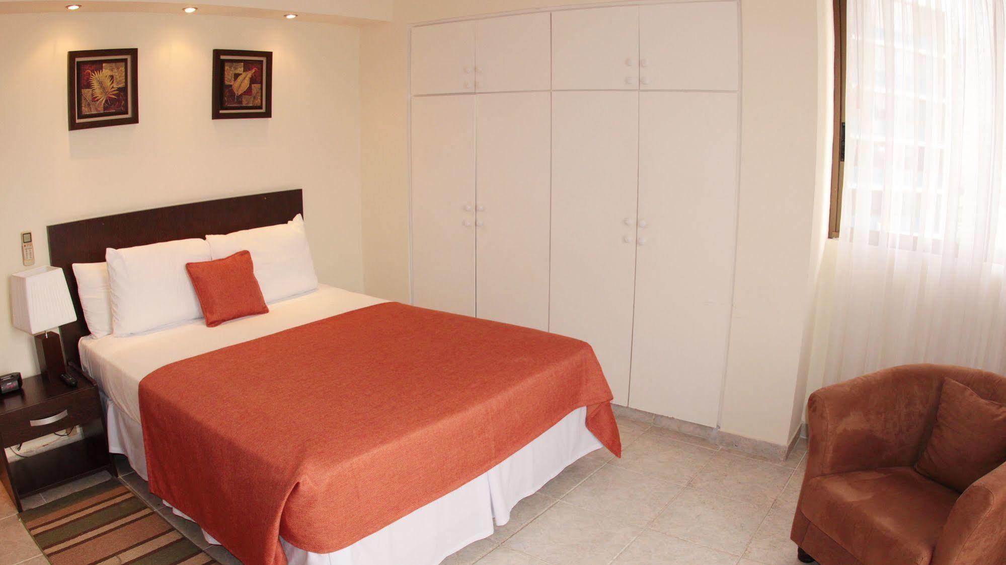 Az Hotel And Suites Cidade do Panamá Exterior foto