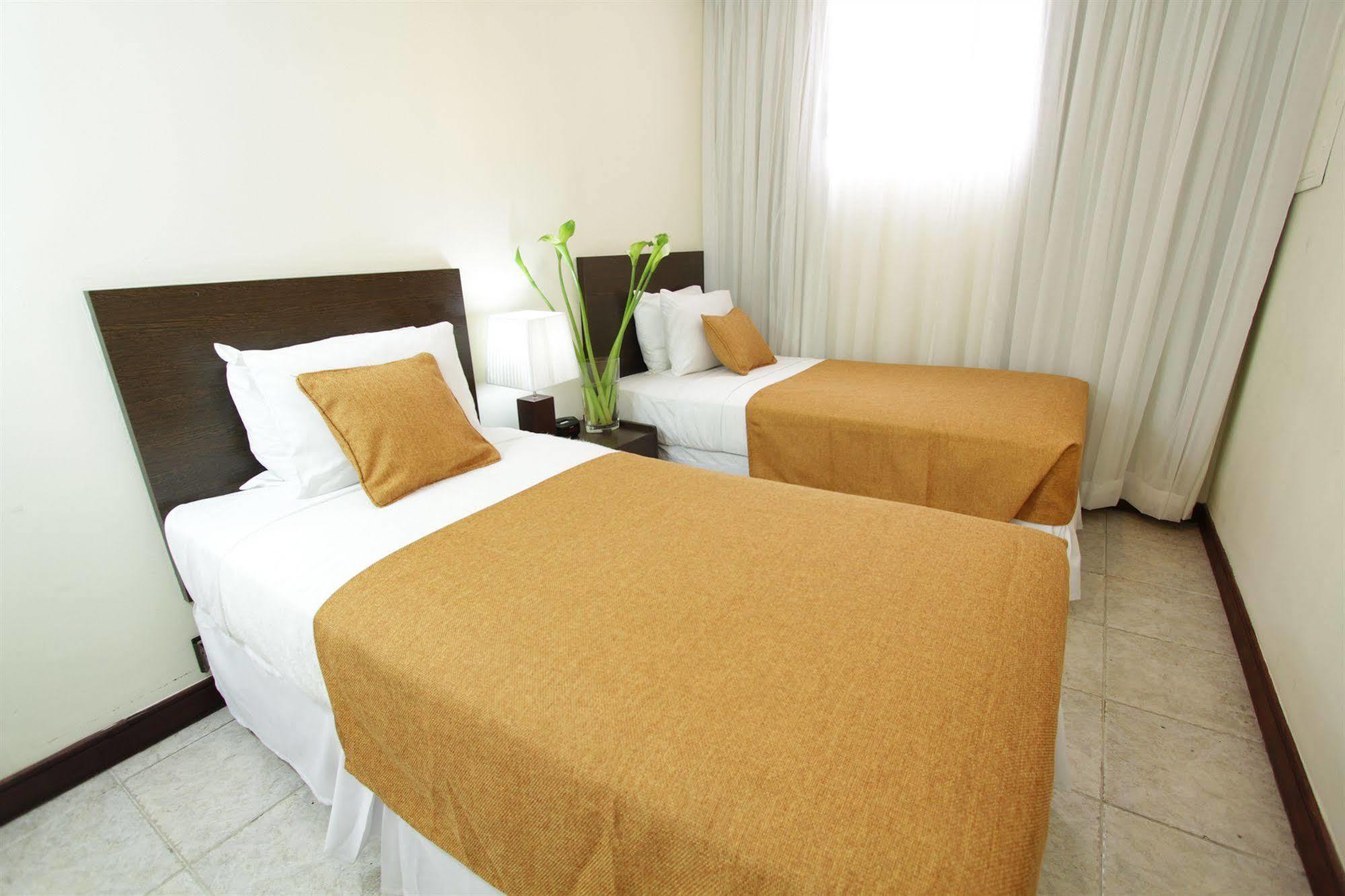 Az Hotel And Suites Cidade do Panamá Exterior foto
